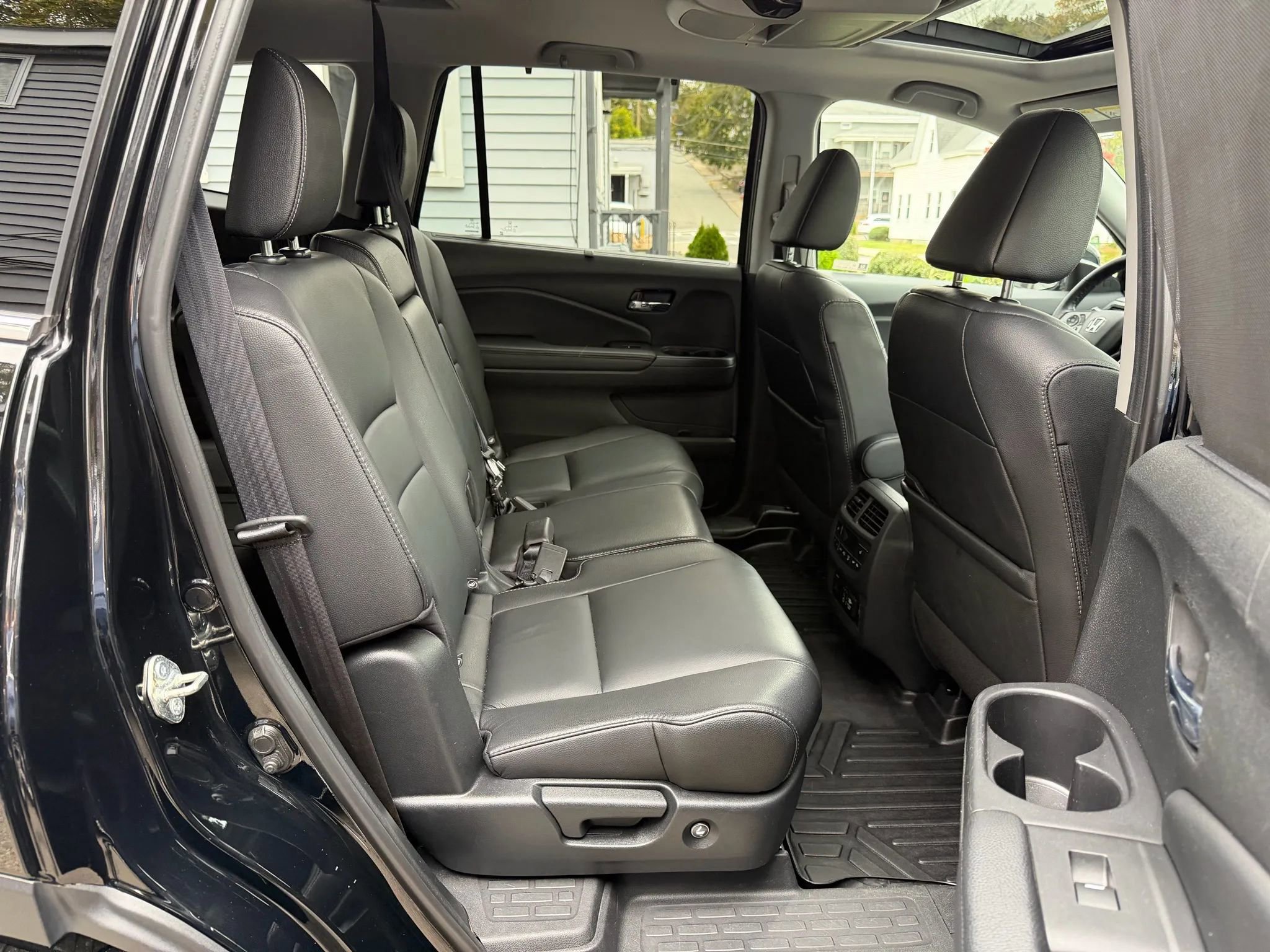 Used 2020 Honda Pilot Touring image 40