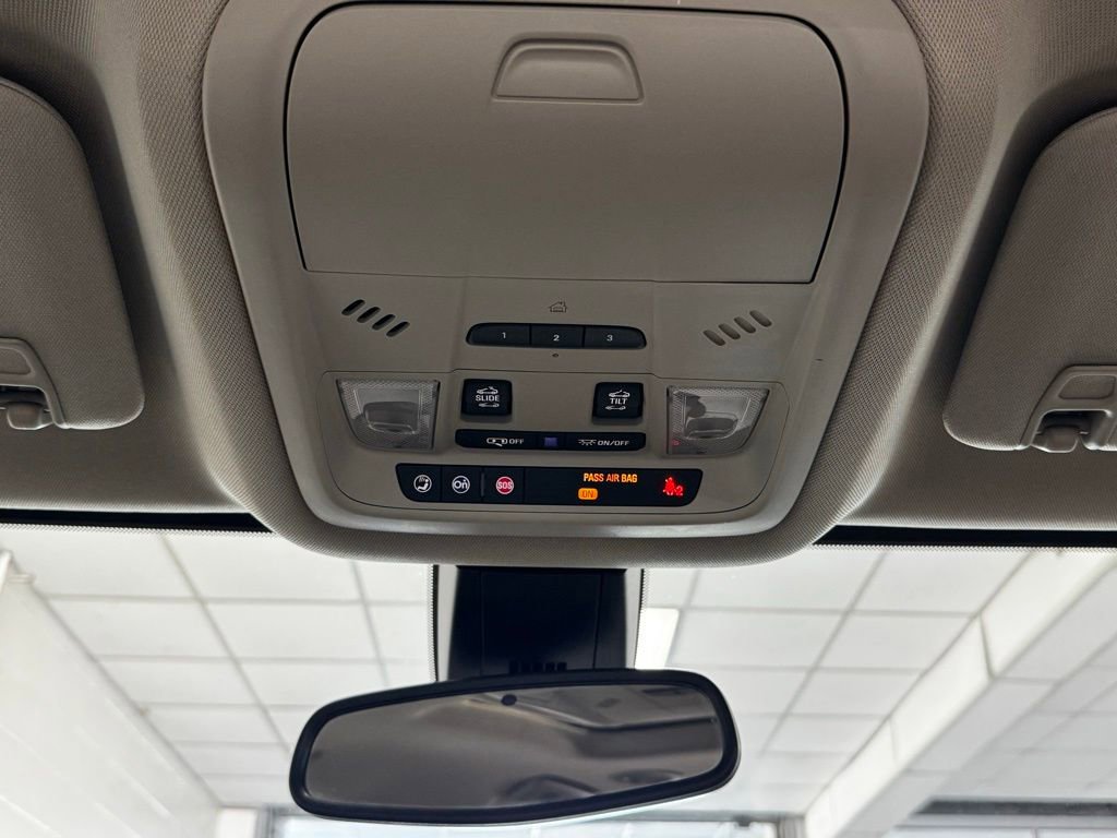 Used 2019 GMC Acadia Denali w/ Technology Package FWD image 22