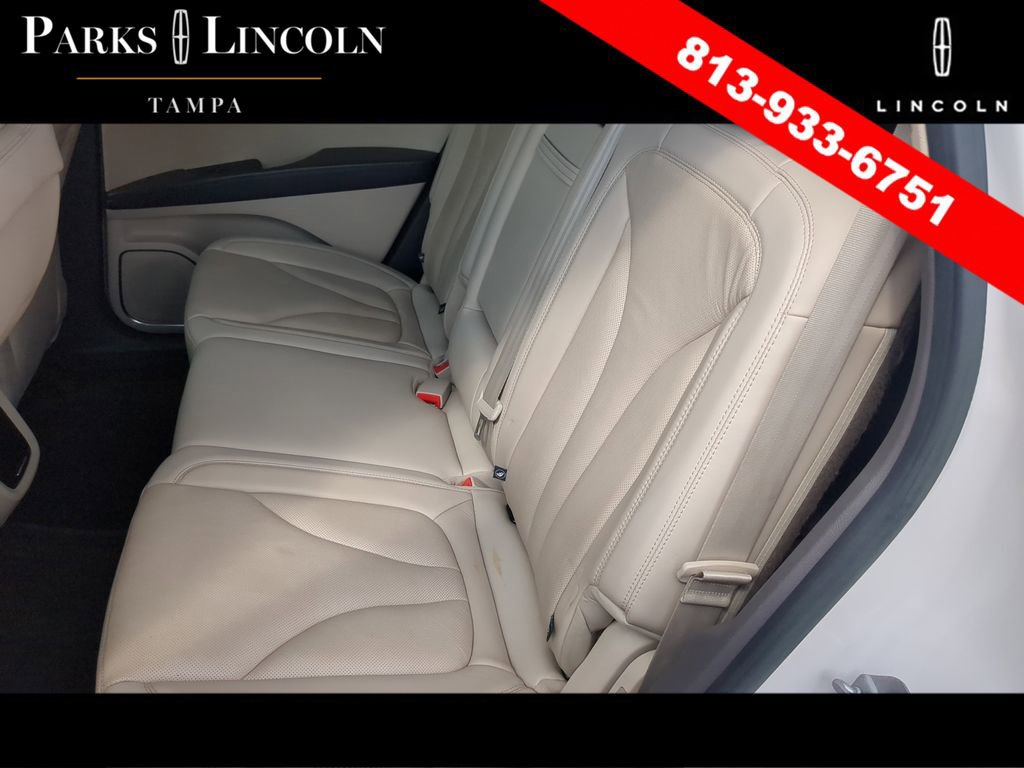 Used 2017 Lincoln MKX Reserve image 16