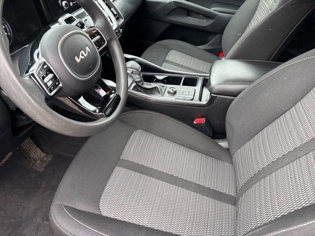 Used 2023 Kia Sorento LX image 11
