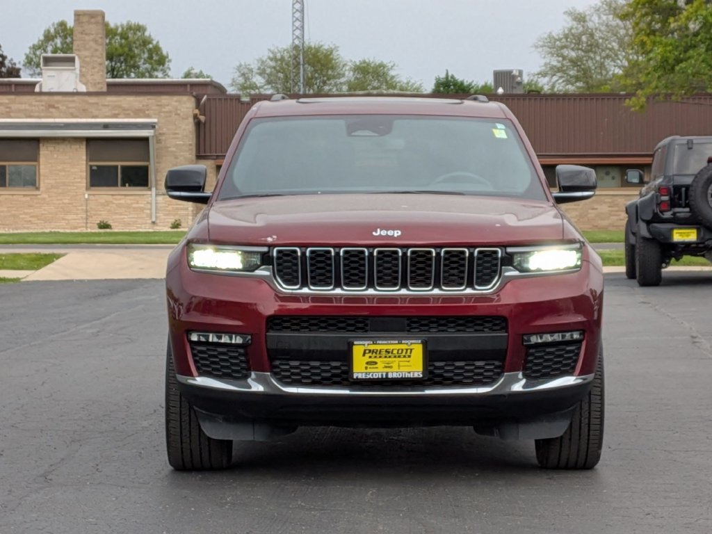 Used 2024 Jeep Grand Cherokee L Limited AWD/4WD image 2