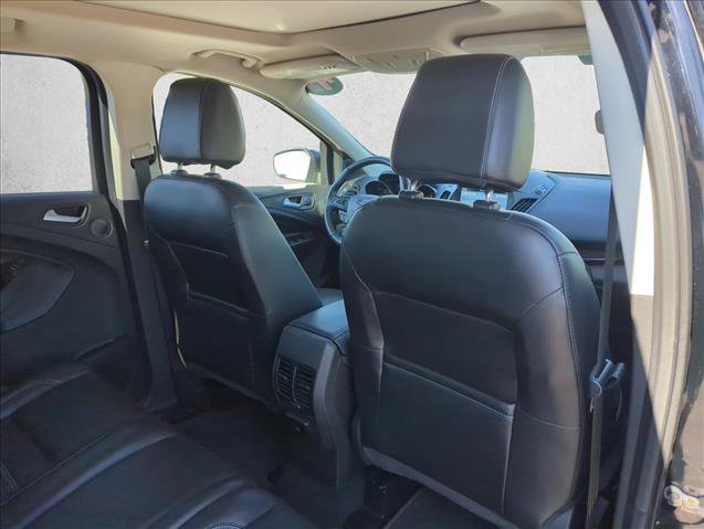 Used 2017 Ford Escape Titanium FWD image 17