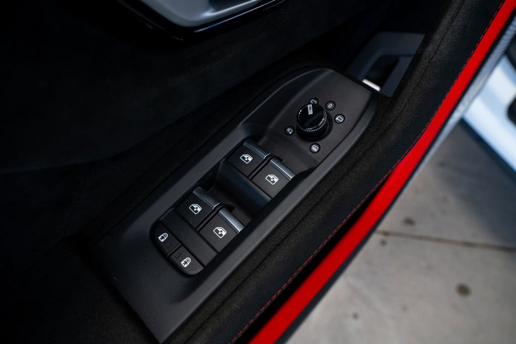 Used 2024 Lamborghini Urus Performante image 39