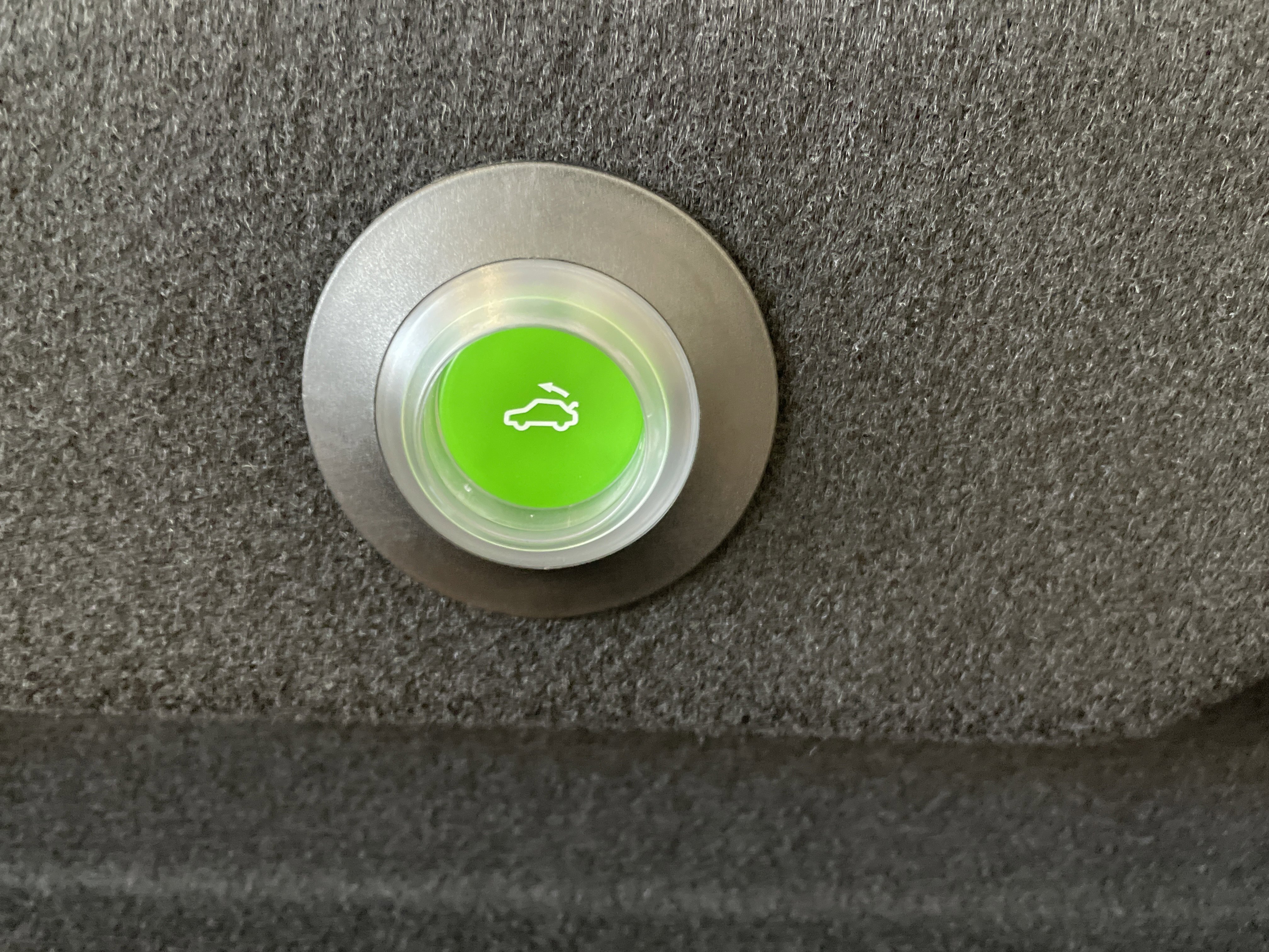 New 2026 Mercedes-Benz SL 63 AMG S e Performance 4MATIC image 17