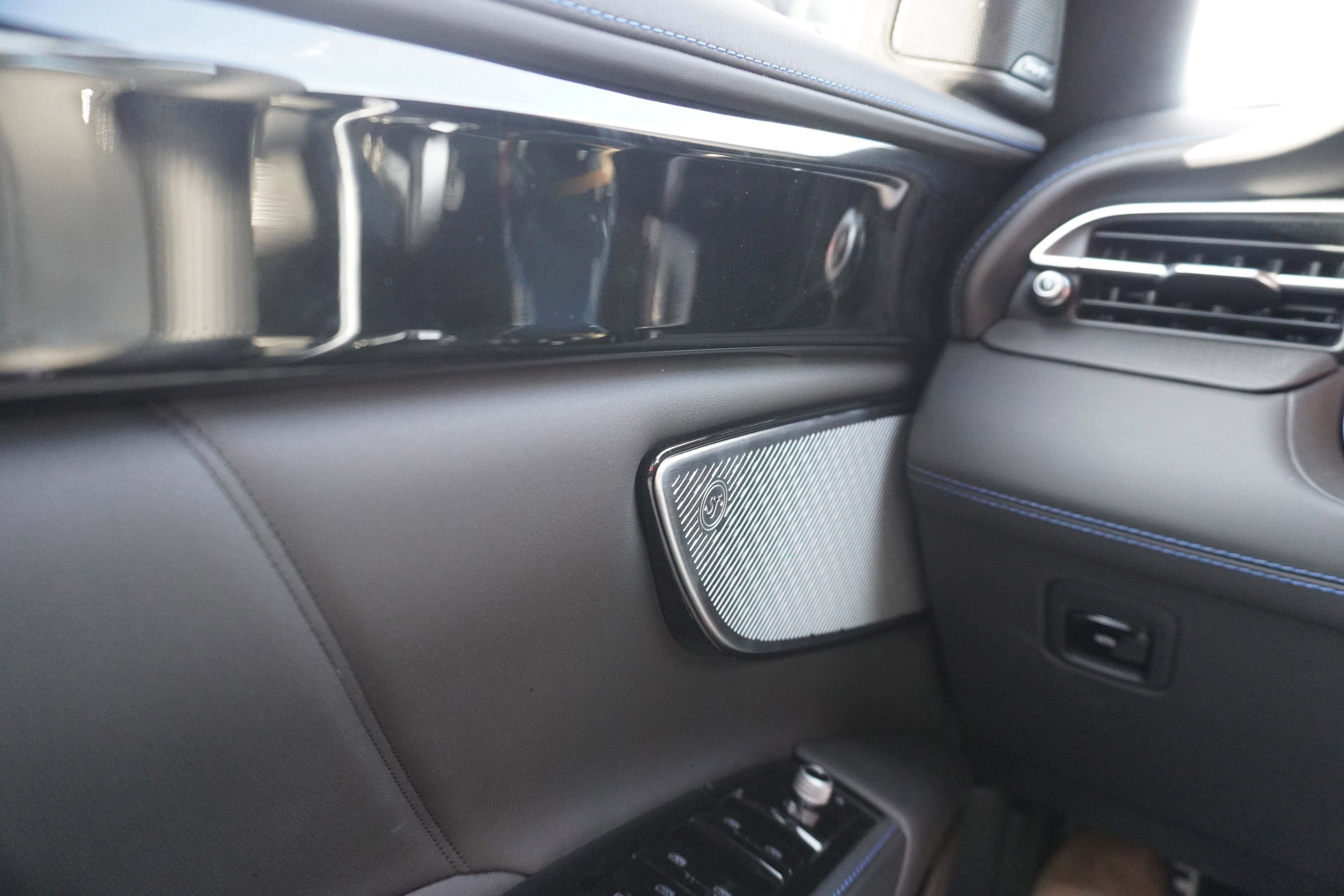 New 2025 Maserati Grecale Modena image 34