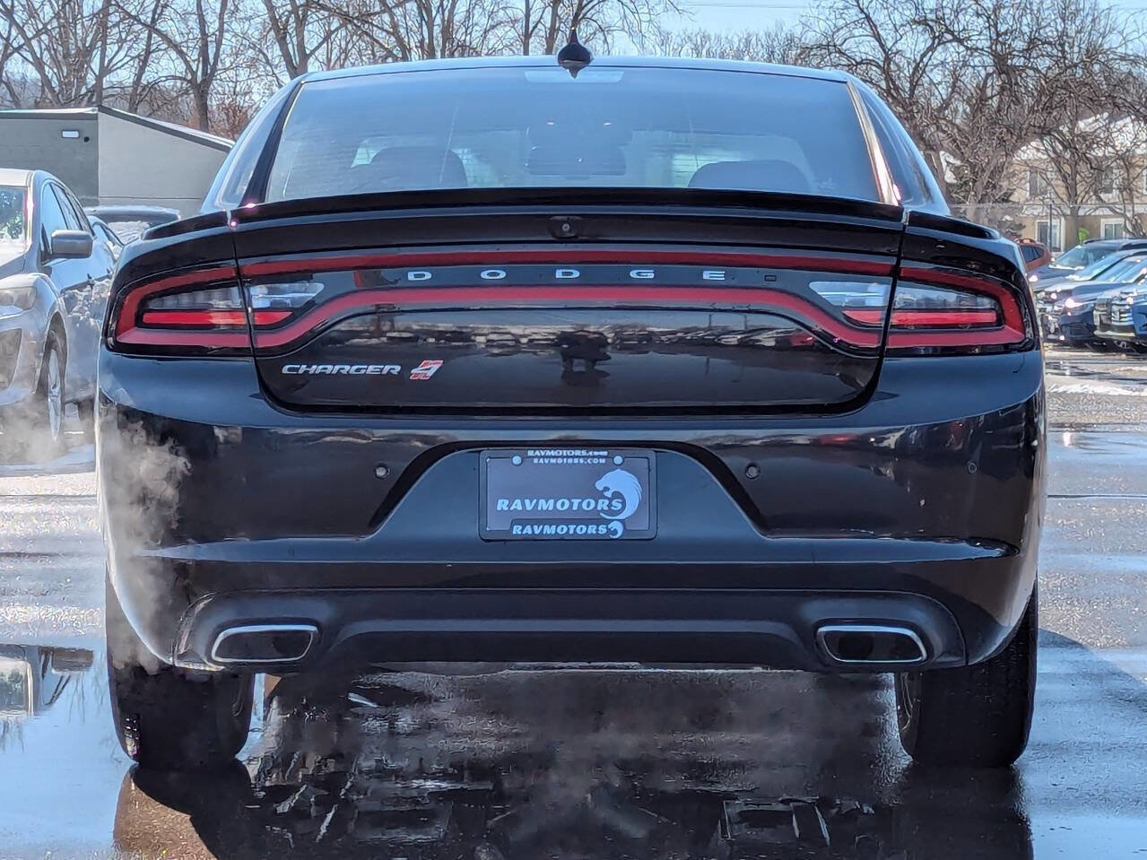 Used 2019 Dodge Charger SXT image 10