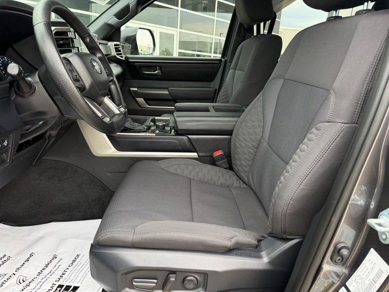 Used 2026 Toyota Tundra SR5 w/ SR5 Convenience Package AWD/4WD image 16
