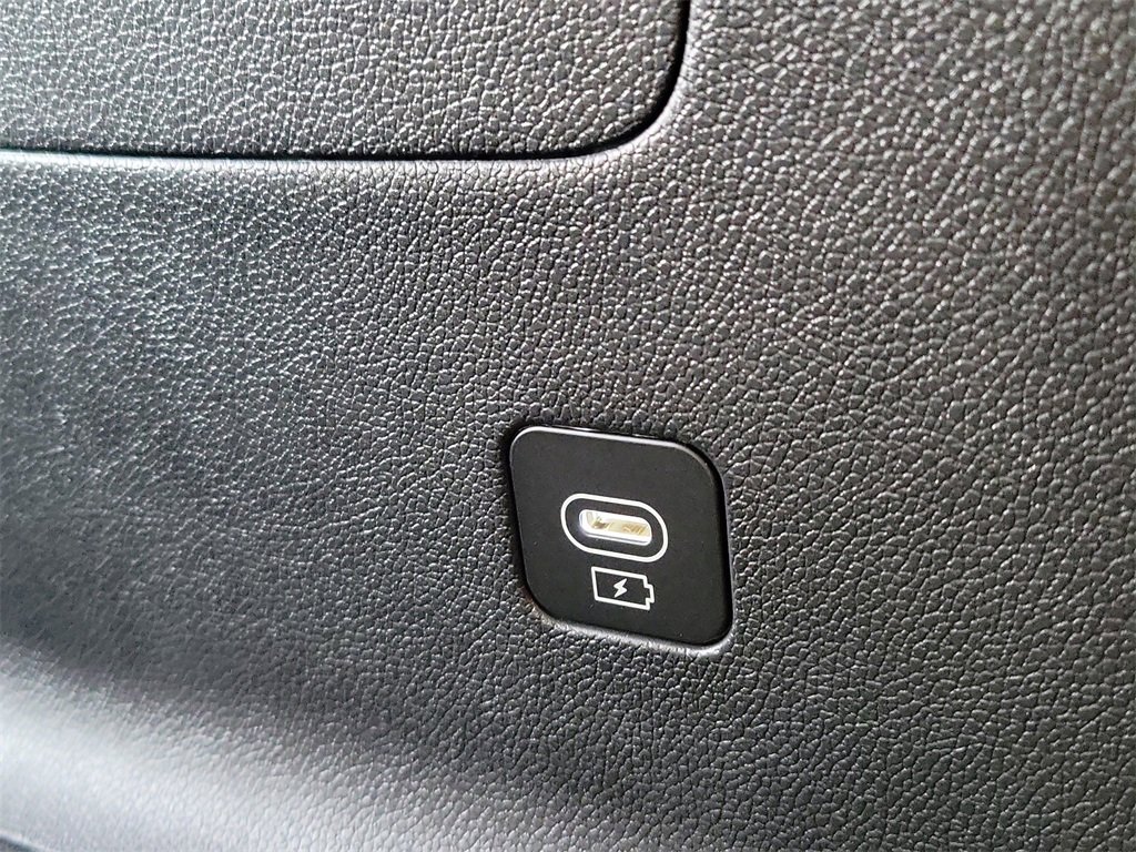 Used 2025 Kia Sorento LX image 17