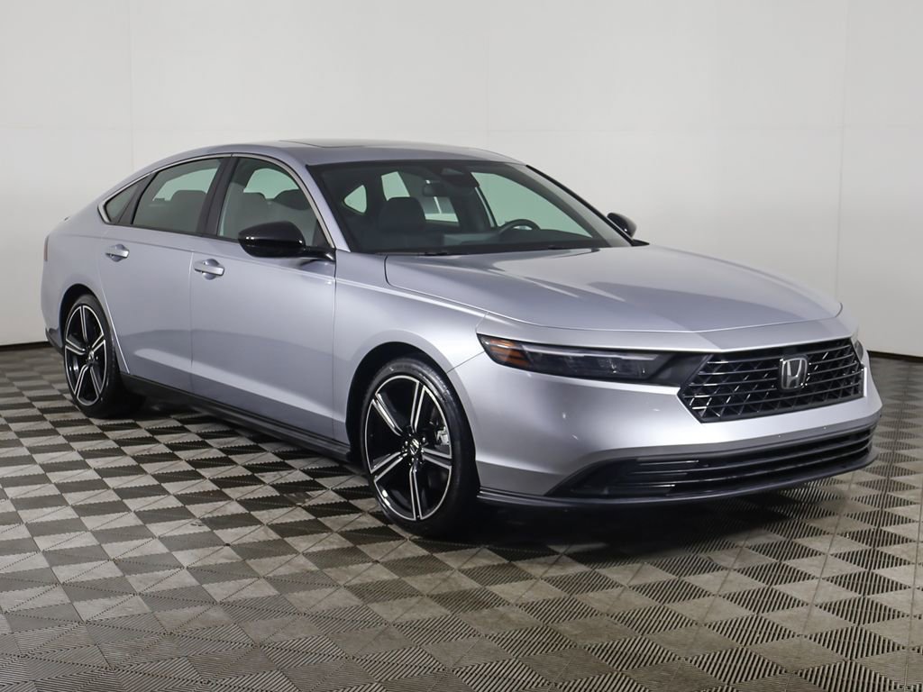 Certified 2025 Honda Accord Sport image 2