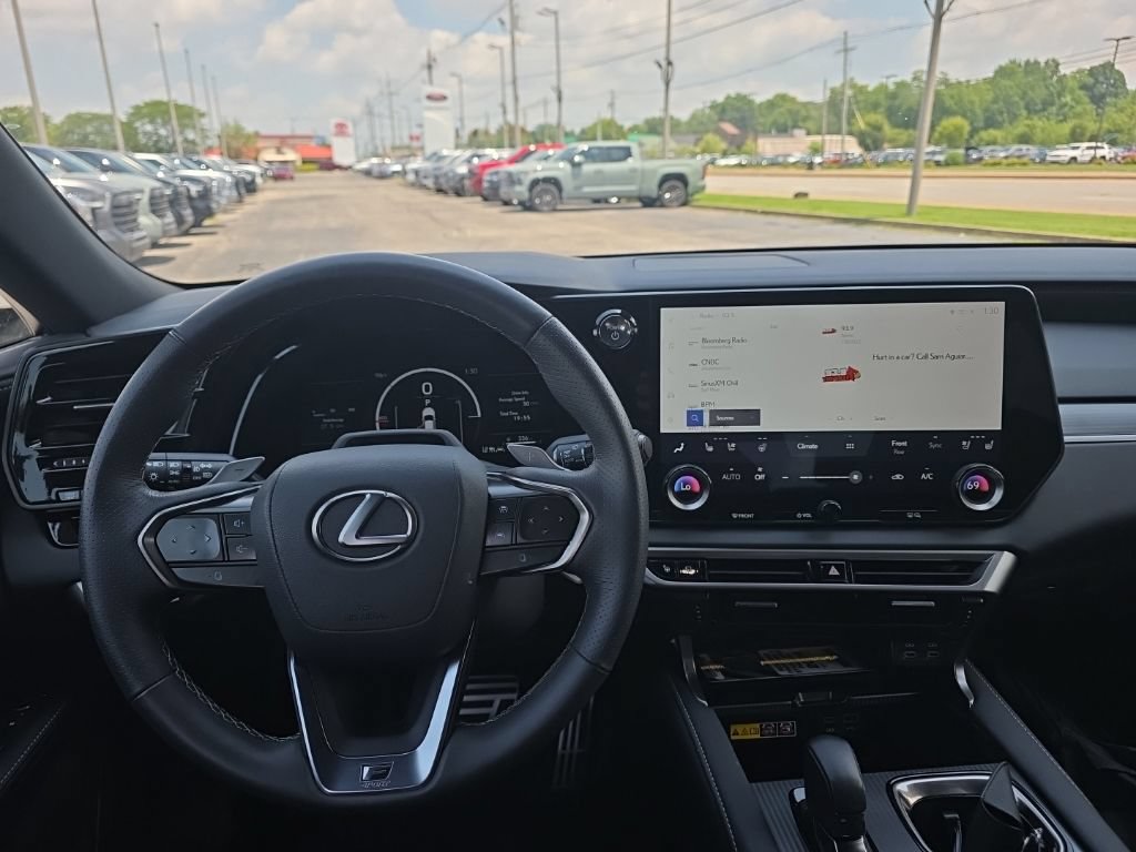Used 2025 Lexus RX 500h F Sport AWD/4WD image 12