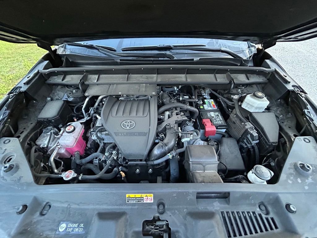 Used 2023 Toyota Highlander LE FWD image 12