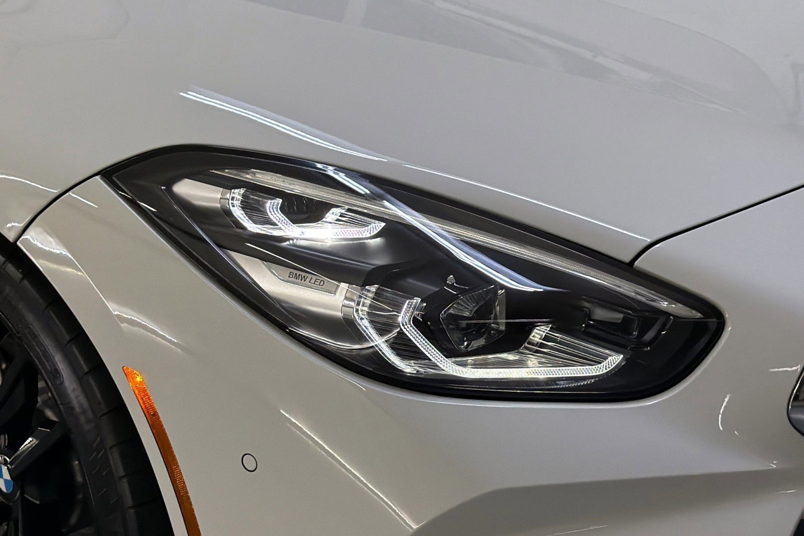 Used 2019 BMW Z4 sDrive30i w/ M Sport Package image 11