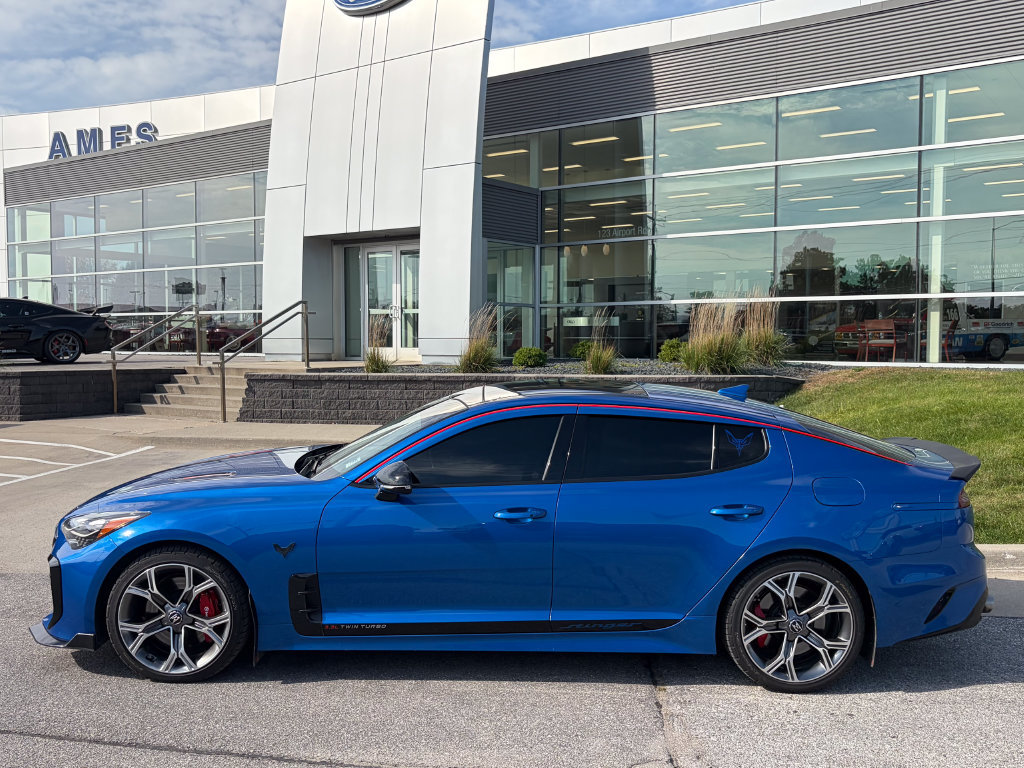 Used 2018 Kia Stinger GT2 AWD/4WD image 3