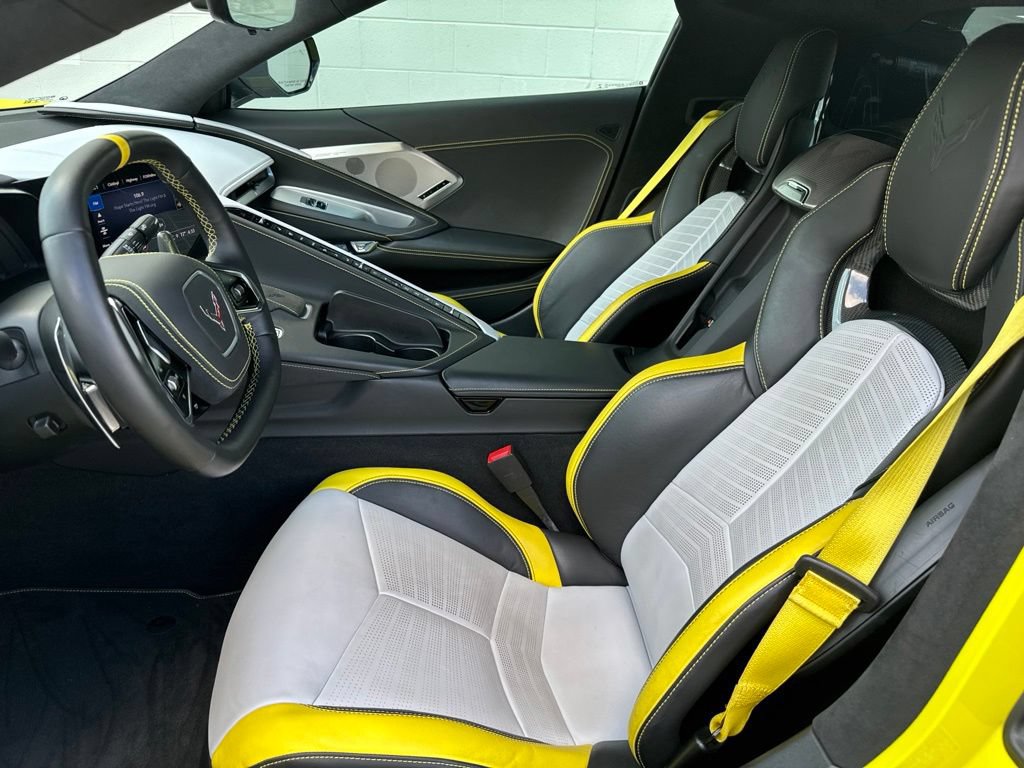 Used 2021 Chevrolet Corvette Stingray Premium Cpe w/ Z51 Performance Package RWD image 23