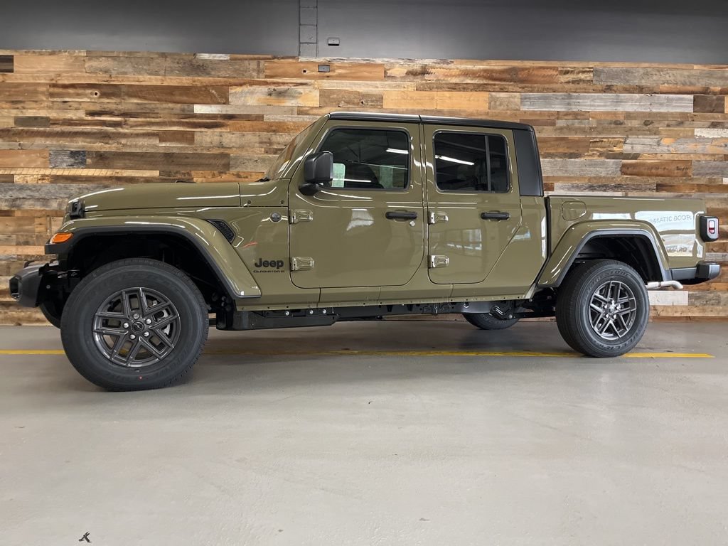 New 2026 Jeep Gladiator Sport AWD/4WD image 19
