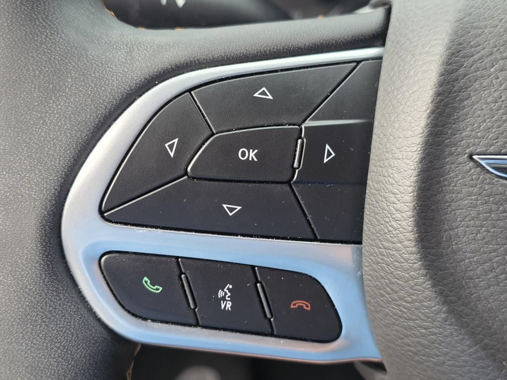 Used 2022 Chrysler Pacifica Pinnacle FWD image 37