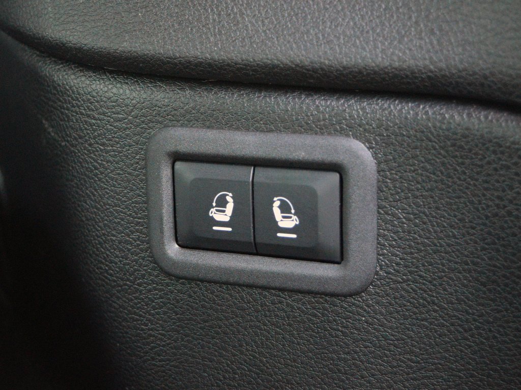 Used 2024 Jeep Wagoneer L Series III w/ Flexible Seating Group image 33