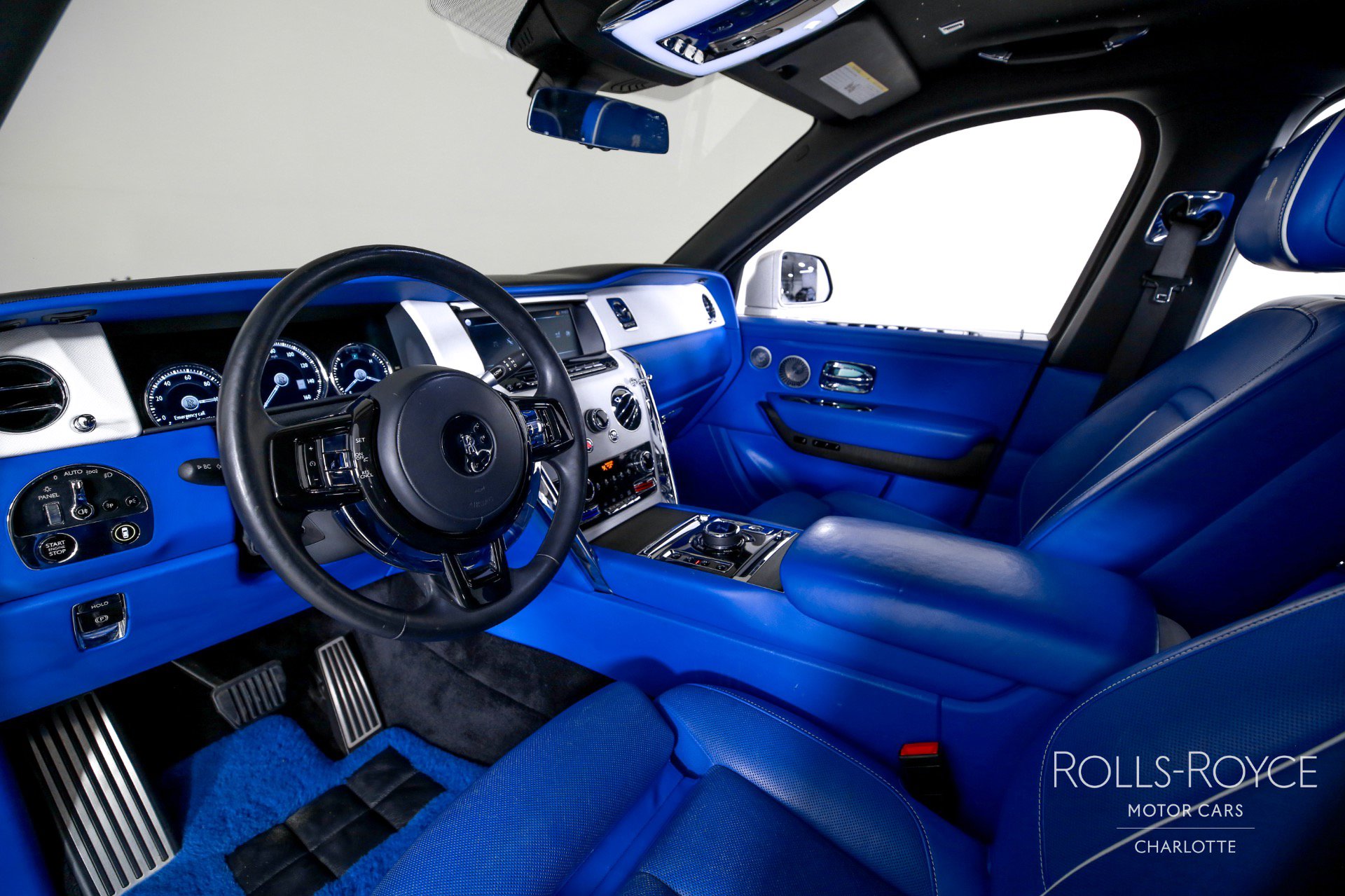 Used 2021 Rolls-Royce Cullinan image 4