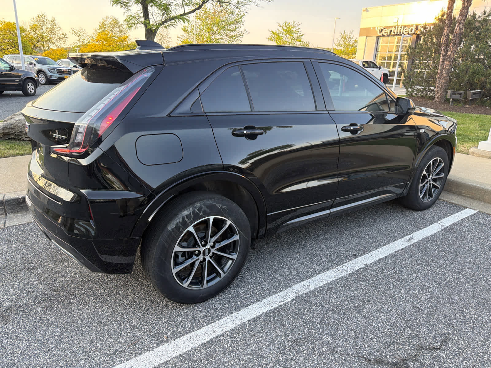 Used 2024 Cadillac XT4 Sport w/ Active Safety Package AWD/4WD image 4