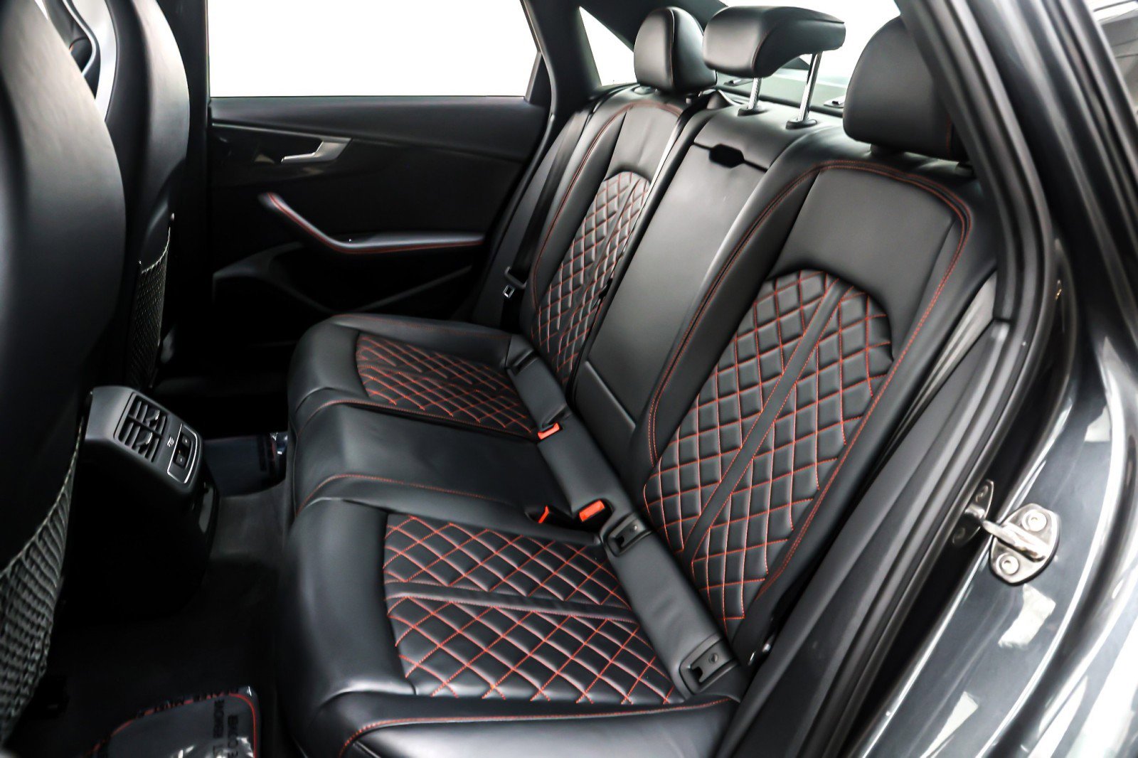 Used 2023 Audi S4 Premium Plus w/ Premium Plus Package image 9