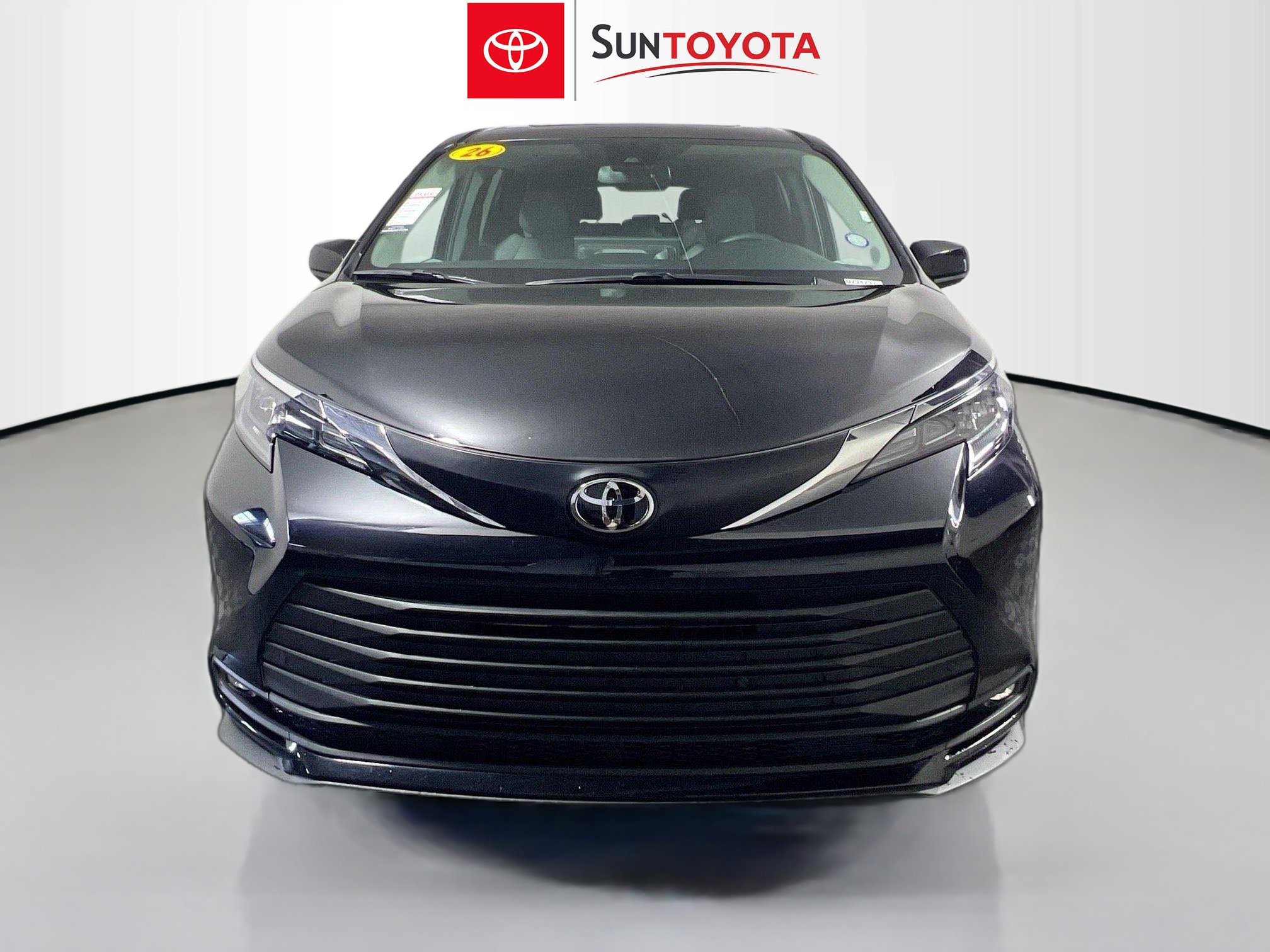 Used 2026 Toyota Sienna XLE FWD image 10