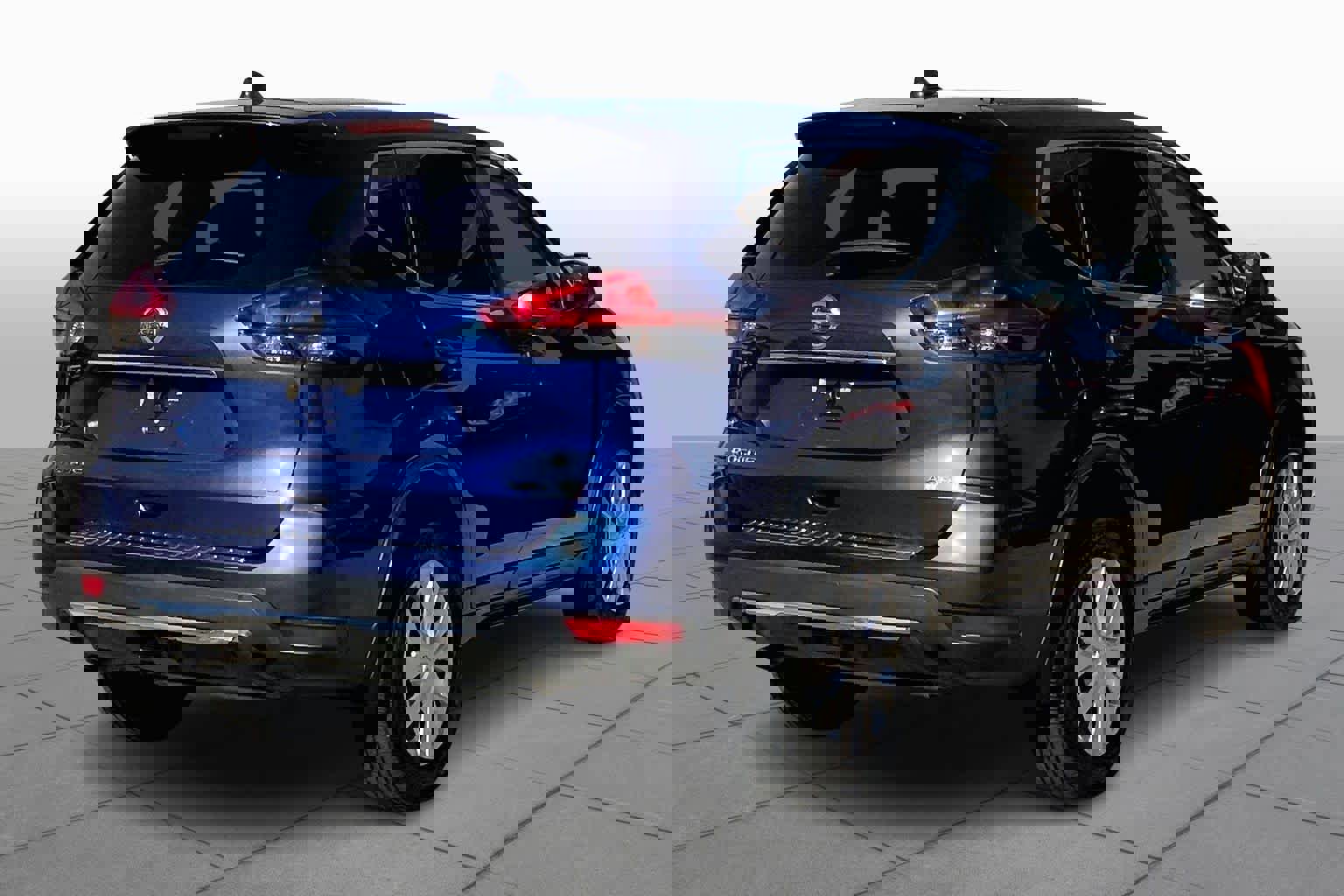 Used 2019 Nissan Rogue S image 12