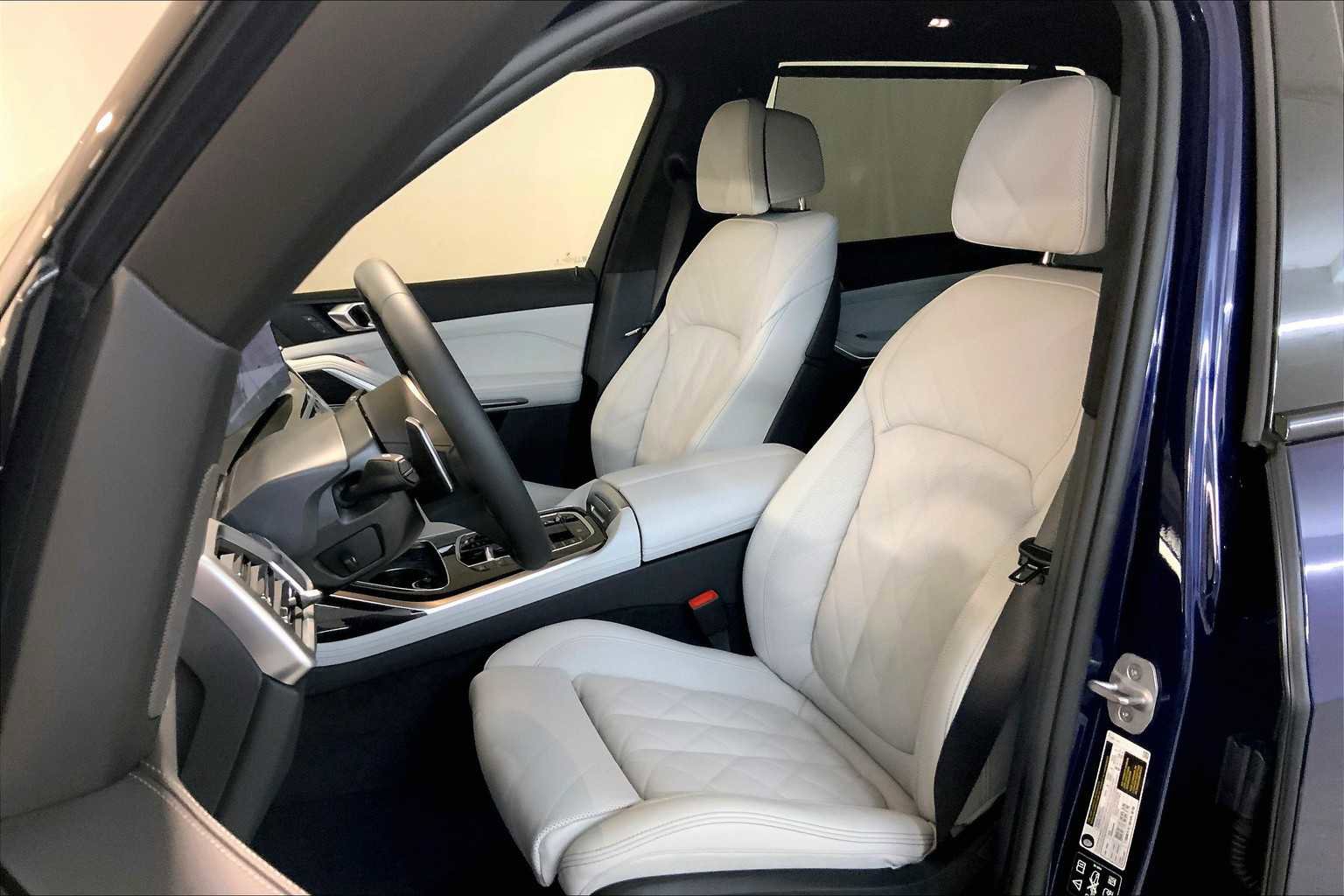 New 2026 BMW X7 xDrive40i w/ M Sport Package image 9
