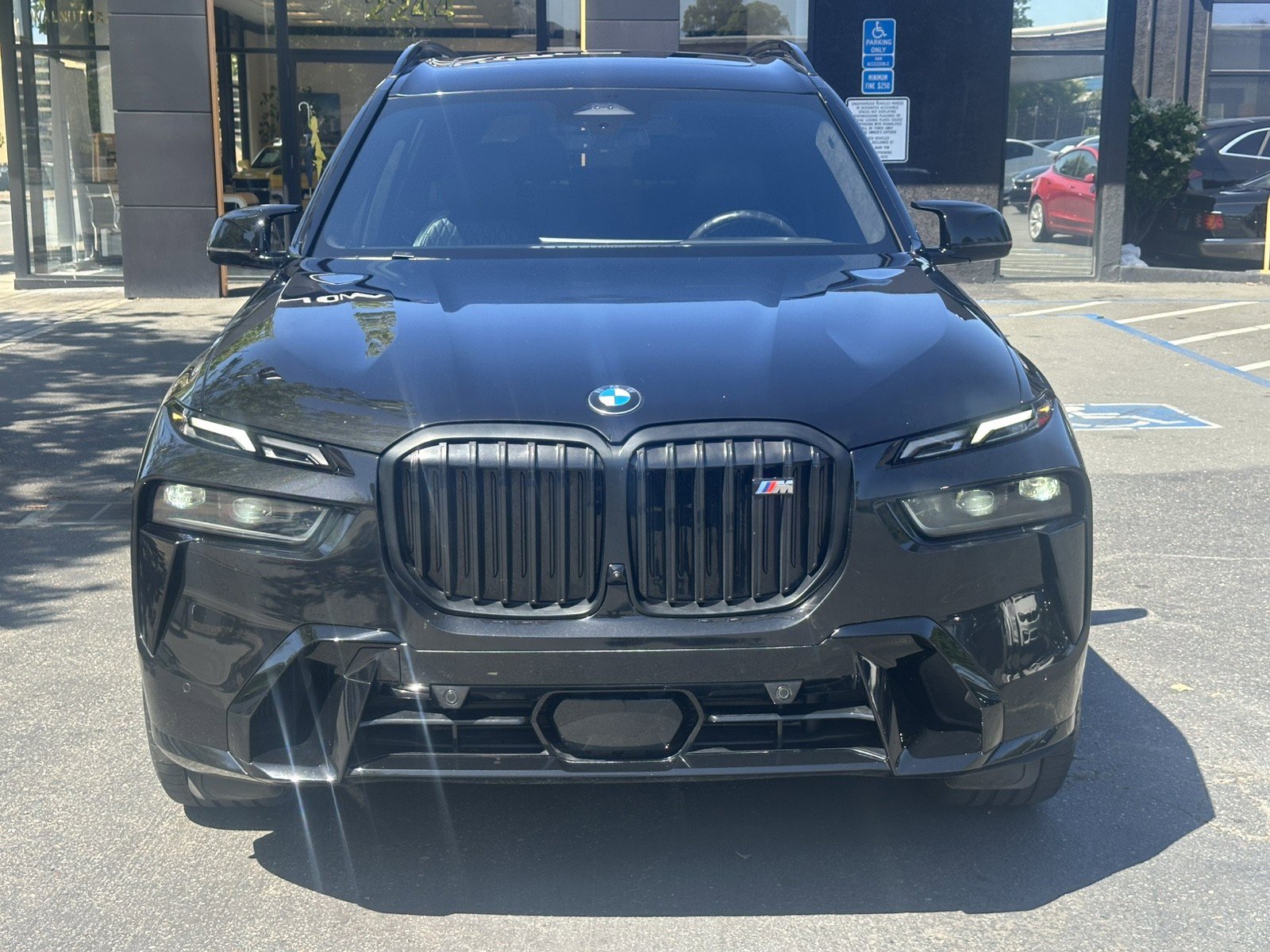 Used 2023 BMW X7 M60i w/ M Sport Professional Package image 5