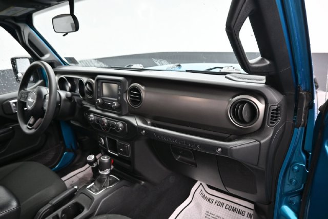 Used 2020 Jeep Wrangler Sport AWD/4WD image 9