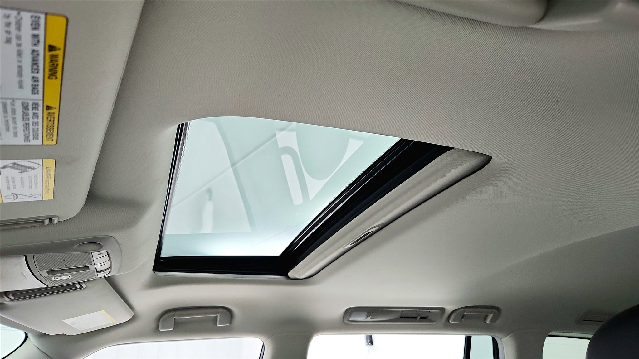 Used 2024 Nissan Armada SL w/ Captain's Chairs Package image 11