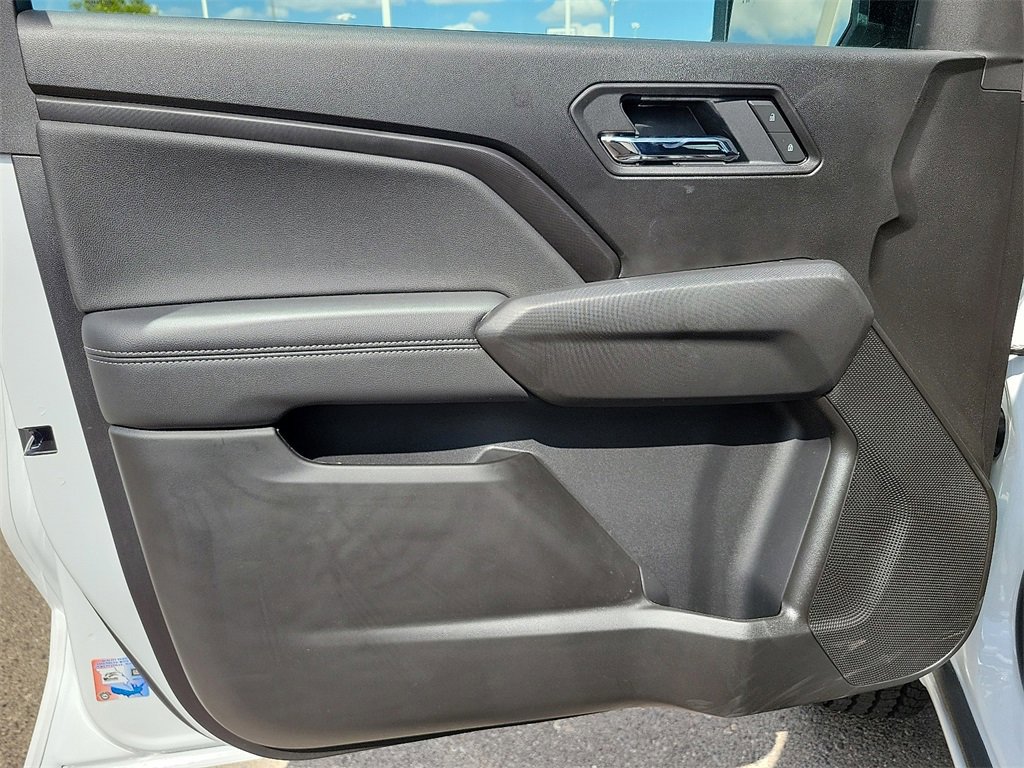 New 2025 GMC Canyon Elevation w/ Convenience Package image 18