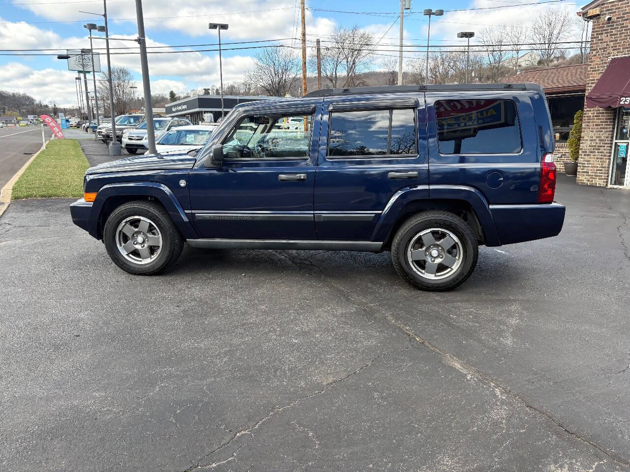 Used 2006 Jeep Commander Base 4dr SUV 4WD image 10