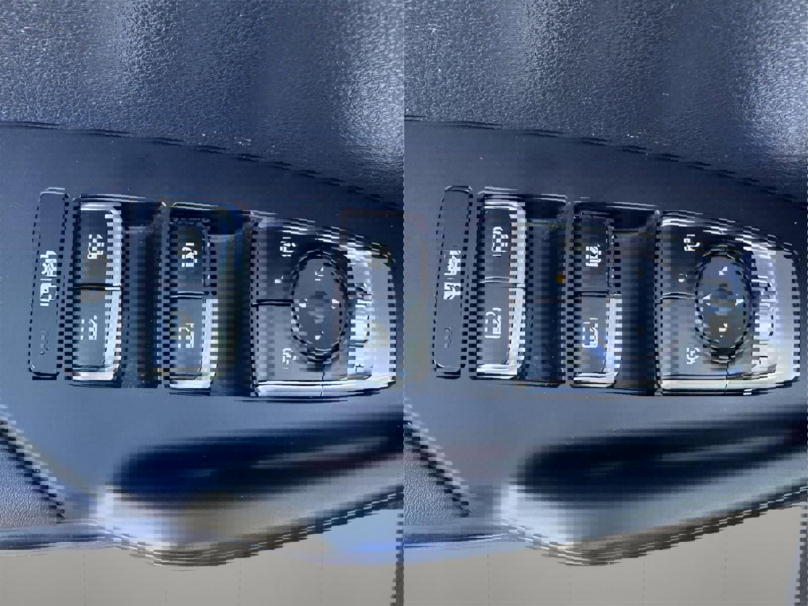 Used 2025 Kia K5 LXS image 12