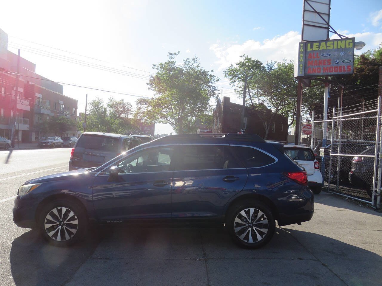 Used 2015 Subaru Outback 2.5i Limited AWD/4WD image 6