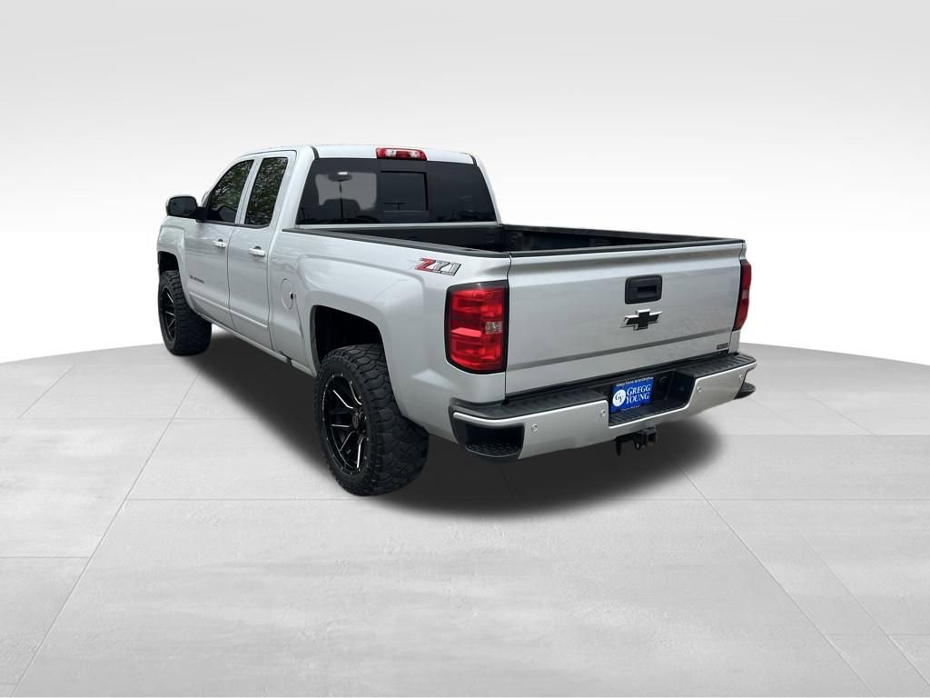 Used 2018 Chevrolet Silverado 1500 LT w/ All Star Edition AWD/4WD image 4