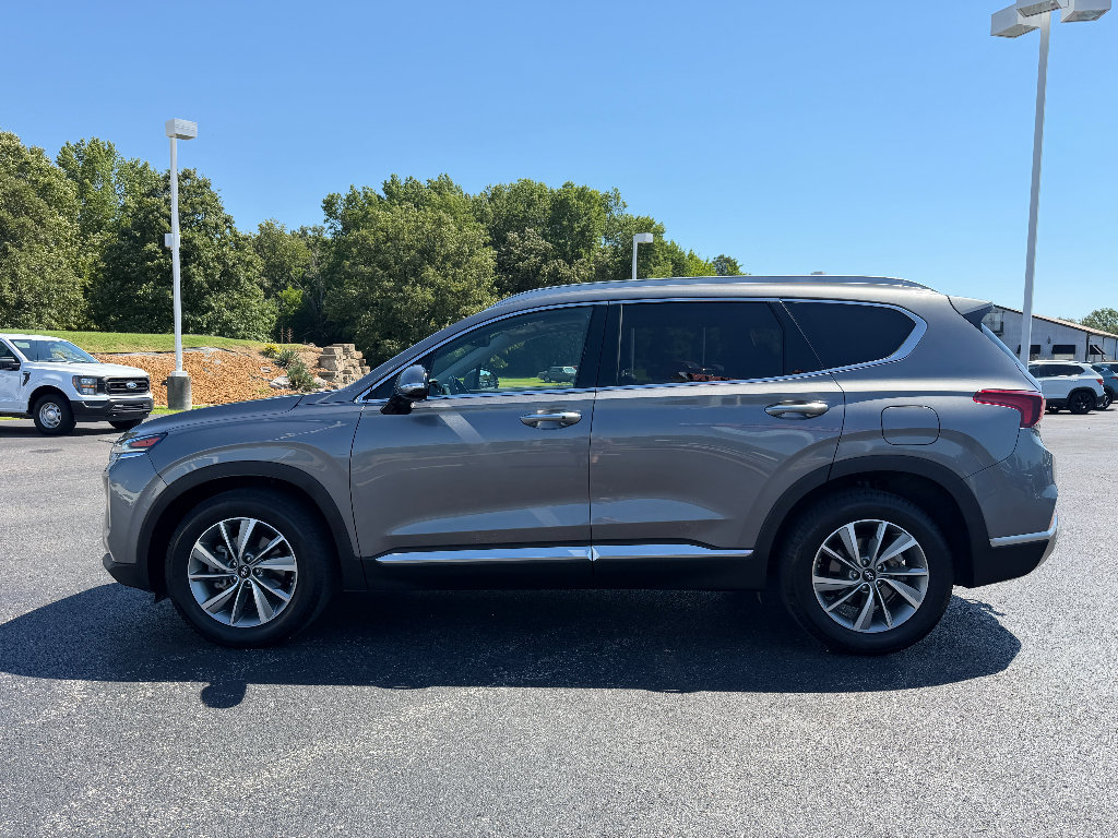 Used 2020 Hyundai Santa Fe SEL w/ Convenience + Premium Package FWD image 4