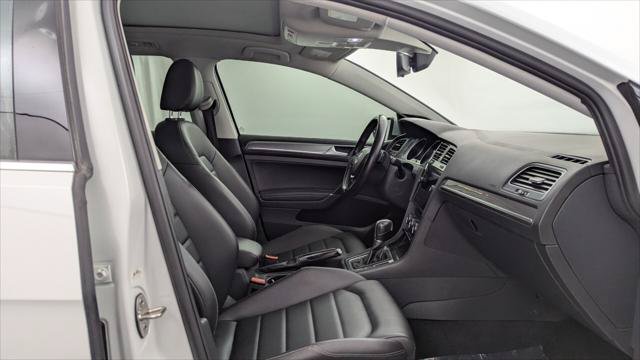 Used 2018 Volkswagen Golf Alltrack SEL AWD/4WD image 17