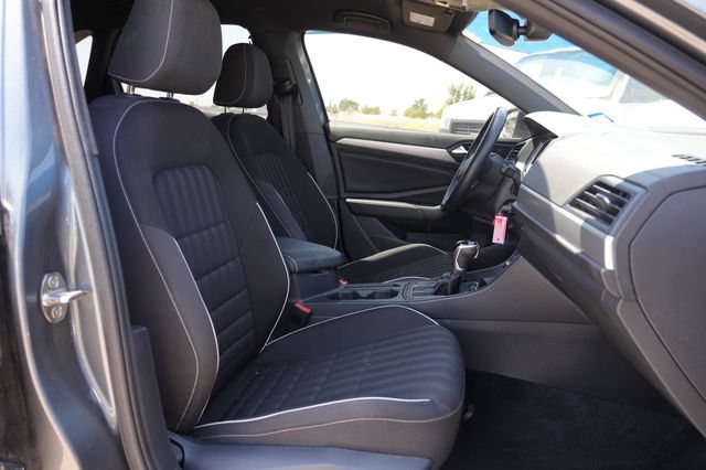 Used 2024 Volkswagen Jetta Sport FWD image 17