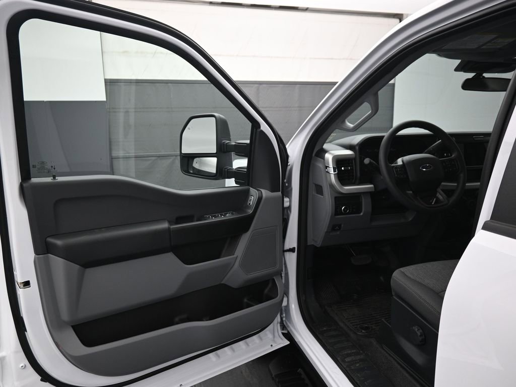 New 2026 Ford F350 XL image 8