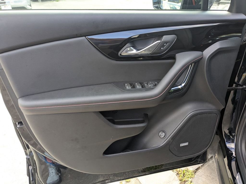 Used 2025 Chevrolet Blazer RS image 11