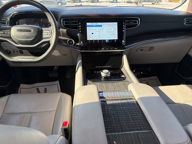 Used 2022 Jeep Wagoneer Series III RWD image 10