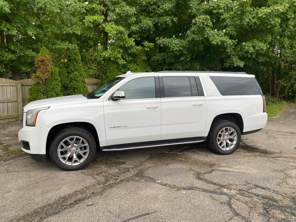 Used 2019 GMC Yukon XL SLE AWD/4WD image 2
