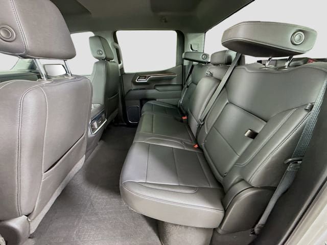 Used 2022 GMC Sierra 1500 SLT w/ SLT Convenience Package AWD/4WD image 25