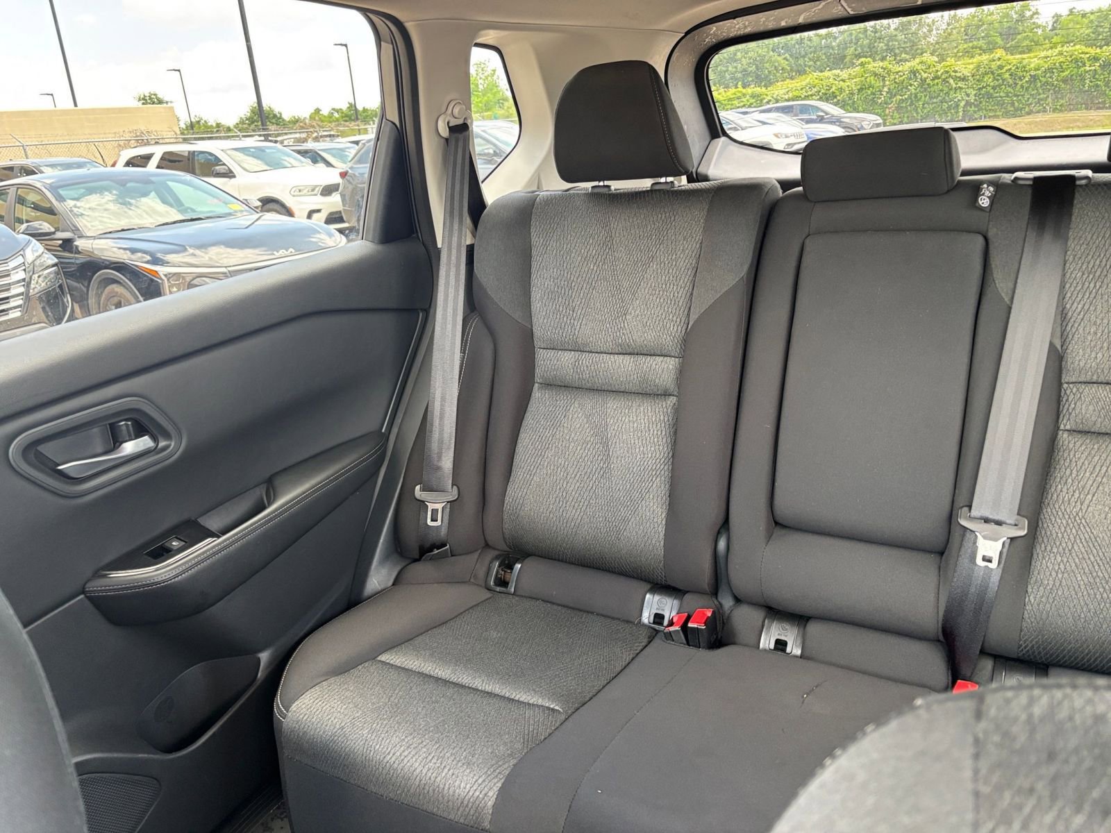 Used 2025 Nissan Rogue SV FWD image 41
