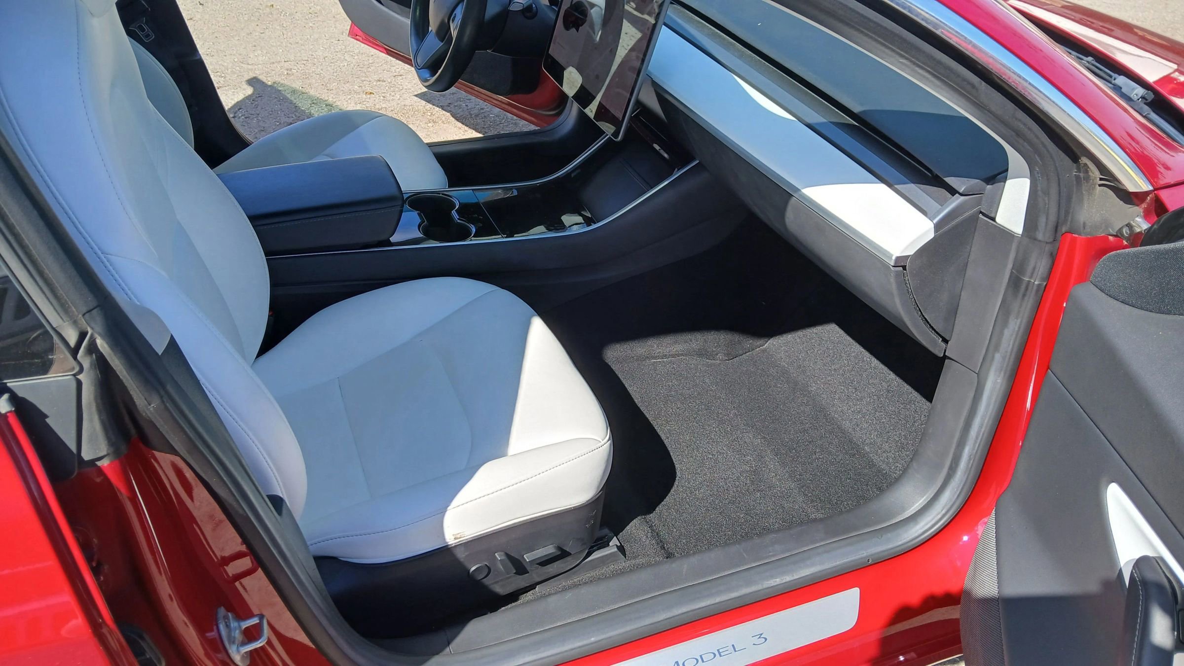 Used 2018 Tesla Model 3 Long Range AWD/4WD image 24