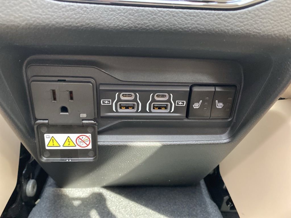New 2025 Jeep Grand Cherokee Limited w/ Black Appearance Package image 21