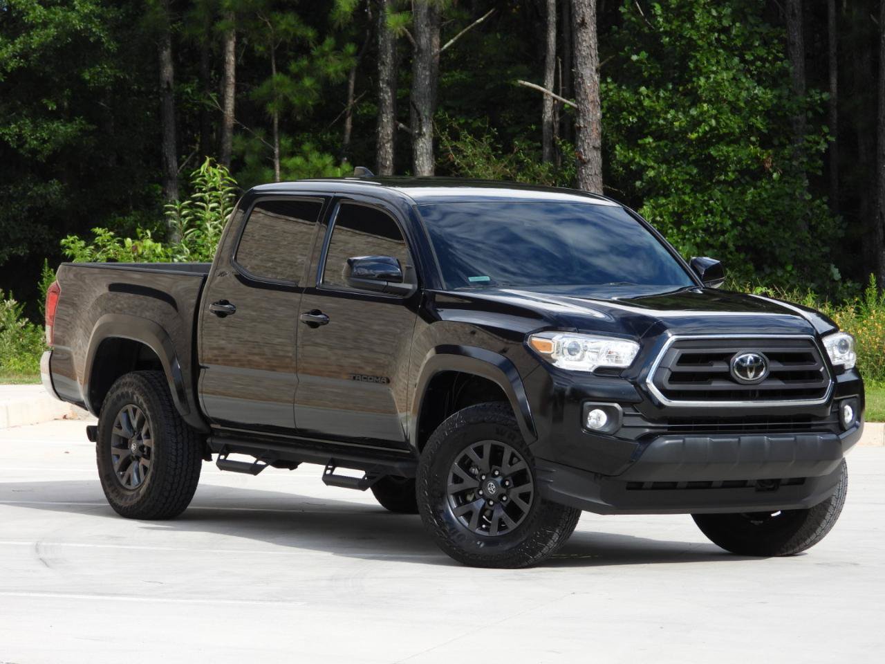 Used 2022 Toyota Tacoma SR5 RWD image 16