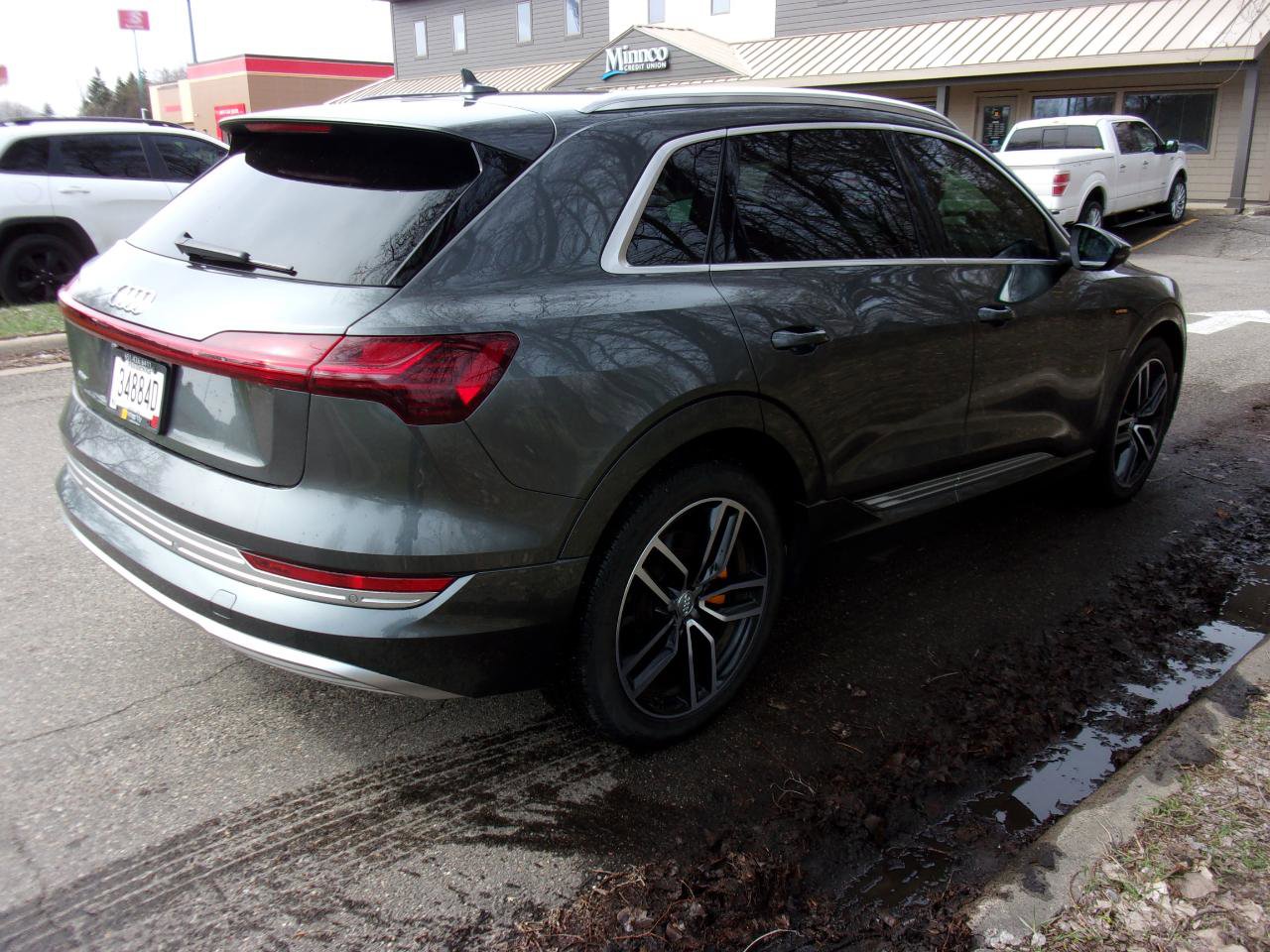 Used 2019 Audi e-tron Prestige w/ Prestige Package AWD/4WD image 5