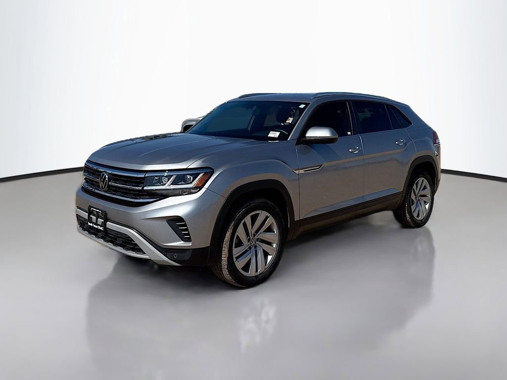 Used 2023 Volkswagen Atlas Cross Sport SE w/ Panoramic Sunroof Package image 3