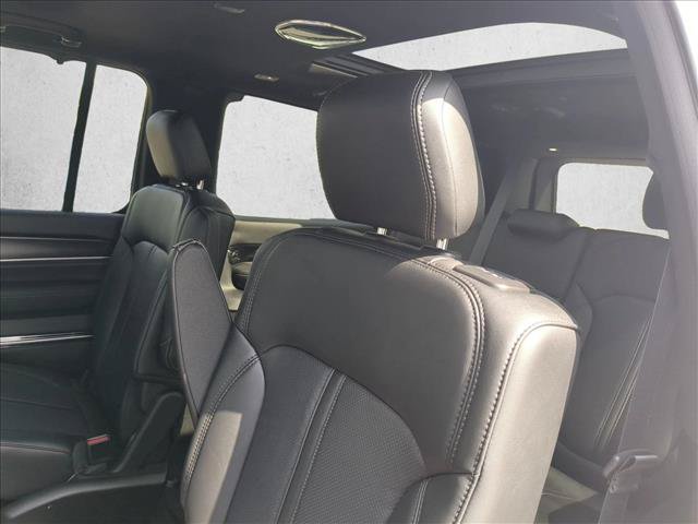 New 2026 Jeep Grand Wagoneer L Summit w/ Premium Group III AWD/4WD image 16